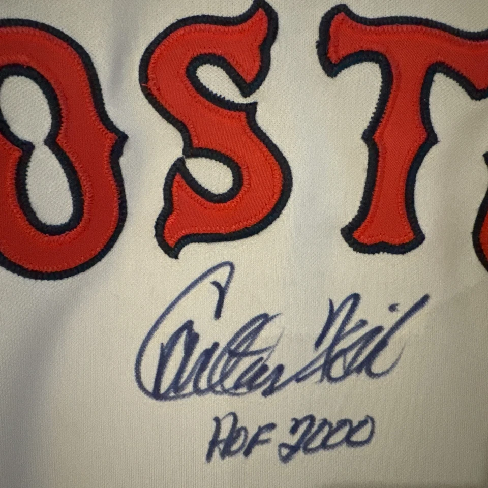 Carlton Fisk signed 1975 Red Sox Mitchell & Ness jersey HOF 2000 /27 JSA COA - Image 2 of 4