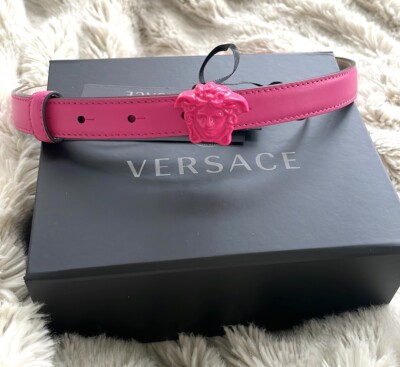 NIB $495 VERSACE LA MEDUSA LEATHER BELT FUCHSIA, SZ 65 | eBay display picture 2