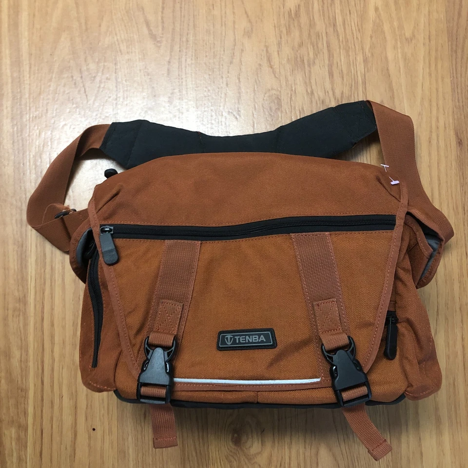 De Colección Tenba Bolso para Cámara Grande Mensajero Grado Militar Nylon Múltiples Bolsillos Cremallera Foto 2 de 4