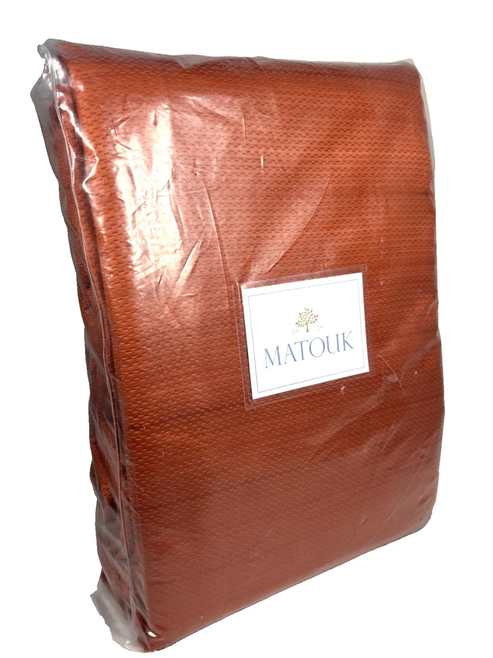 Matouk Augusta Coverlet Queen M130 Saffron Matelassé Luxury Bedding - Image 3 of 4