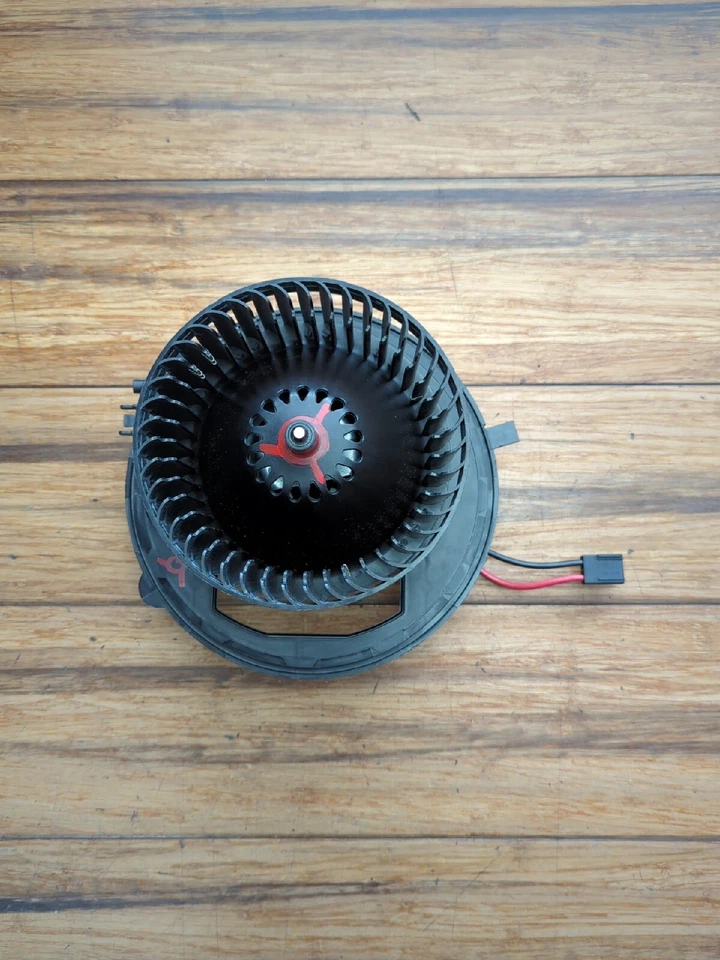 Conjunto de ventilador de motor soplador Volkswagen Golf 2015-2021 5Q1819021E OEM Foto 2 de 4