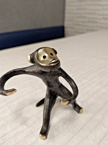 Soviet Vintage figurine of the USSR. "Monkey". Bronze - Picture 4 of 9