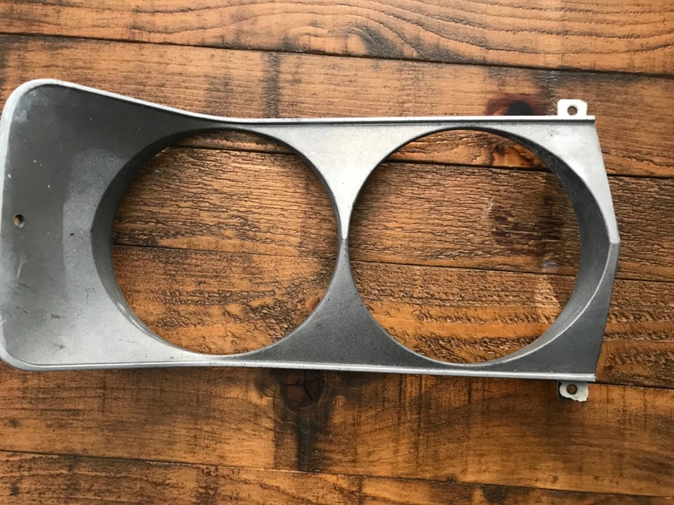 AMC Rebel 1967 bisel de faros derecho e izquierdo Foto 2 de 3