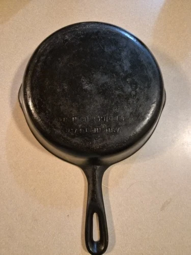 Vintage #5 Unmarked Wagner Ware 8" Inch Cast Iron Skillet Made in USA X