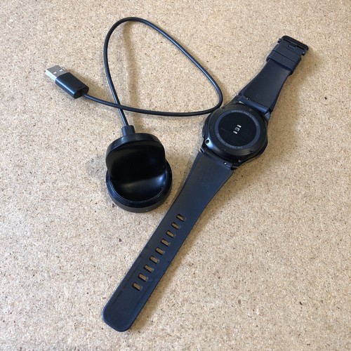 Montre connectée Samsung Gear S3 Frontier 46 mm SM-R760 avec fréquence cardiaque GPS Bluetooth - Photo 2 sur 10