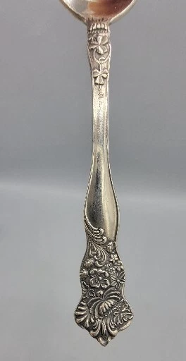 Antiguo trébol Holmes Tuttle H&T MFG plateado flor silvestre cucharadita floral  Foto 2 de 4