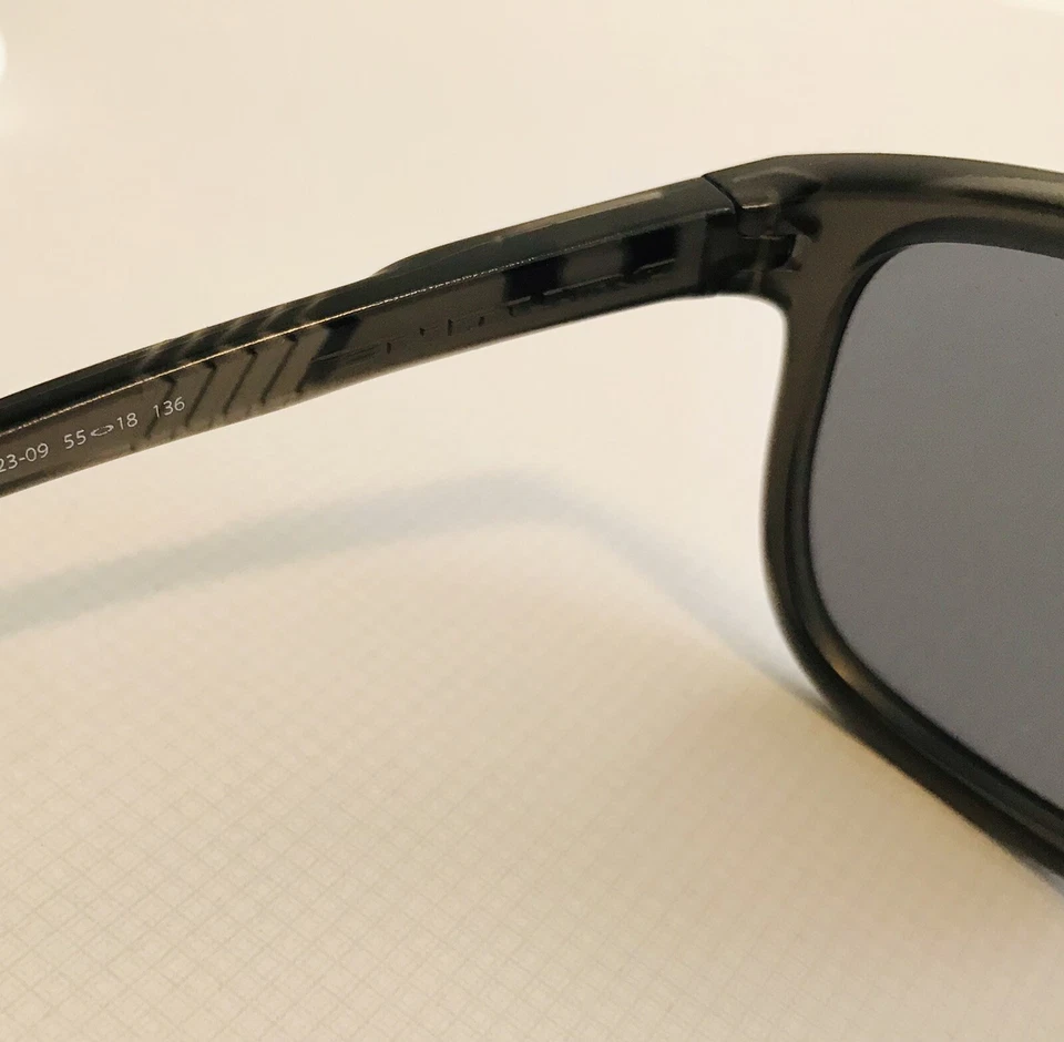 Oakley Sonnenbrille Herren, Schwarz, Anthrazit. Absoluter Neuzustand. Mit Case., Foto 2 von 5