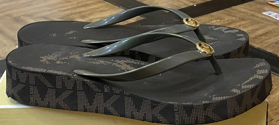 Michael Kors Bedford 40S5BDFA1Q Women's US 11M Wedge Sandals Brown Flip Flops - Image 3 of 4