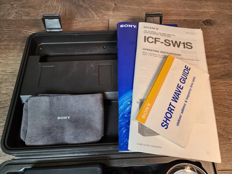 PARA REPUESTOS/ENCENDIDOS SONY ICF-SW1 + ACCESORIOS + ESTUCHE RÍGIDO Foto 2 de 4