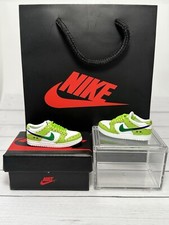 Nike Dunk Sneaker Keychain with Shoe Box 3D Gift/Charm High Quality
