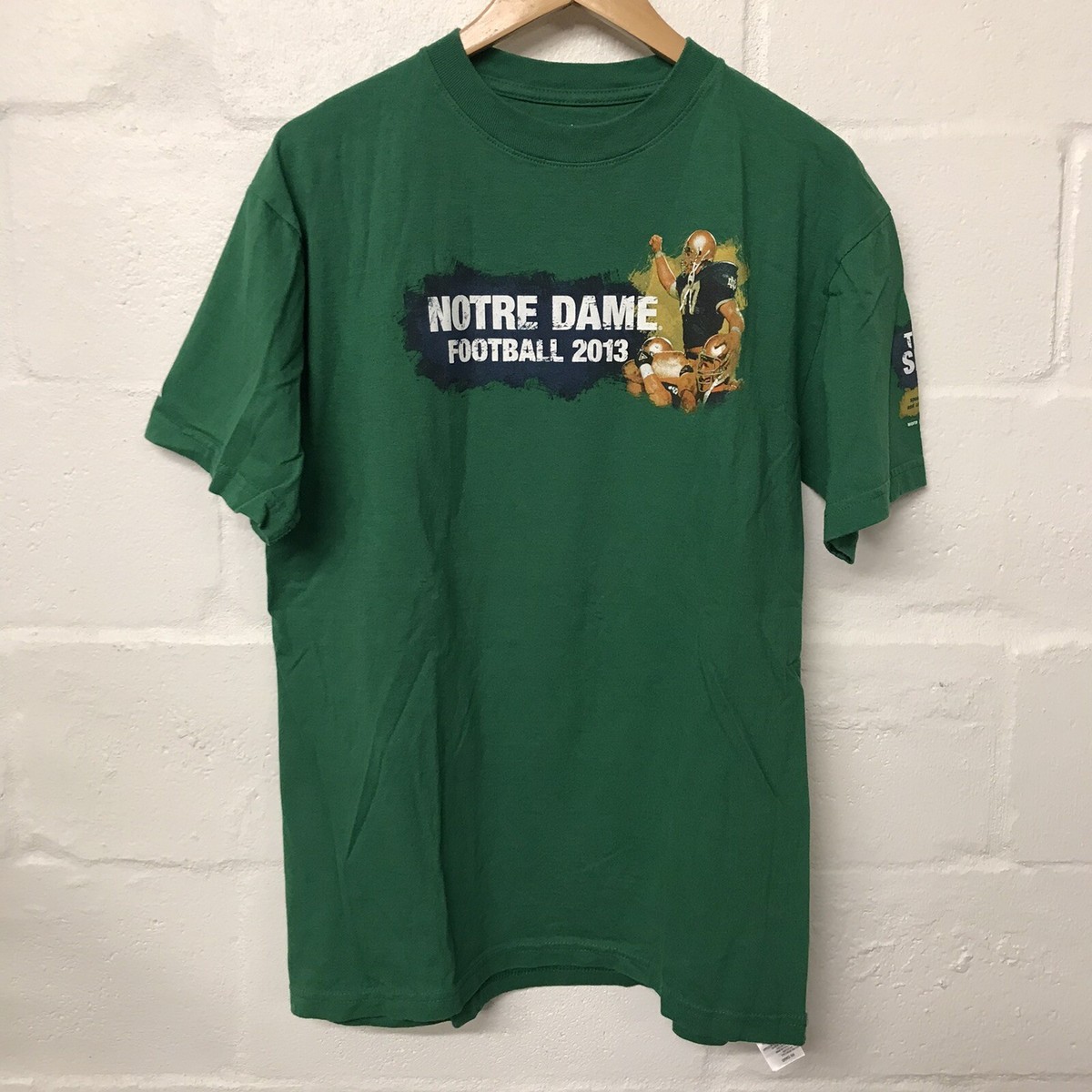 2013 Notre Dame Football Short Sleeve T Shirt Size L On the 2013 Notre Dame Football Short Sleeve T Shirt Size L On the