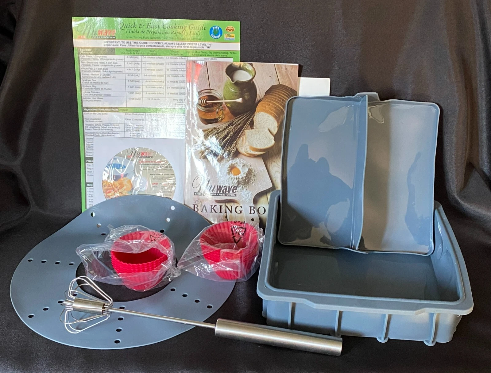 NuWave Silicone Baking Kit #22110 Never Used Pan Liners Ring Book CD No Box