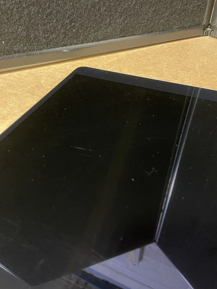 Apple iPad Pro 2.ª generación A1709 64 GB, Wi-fi + 4G (desbloqueado), 10,5 pulgadas - plateado Foto 4 de 4