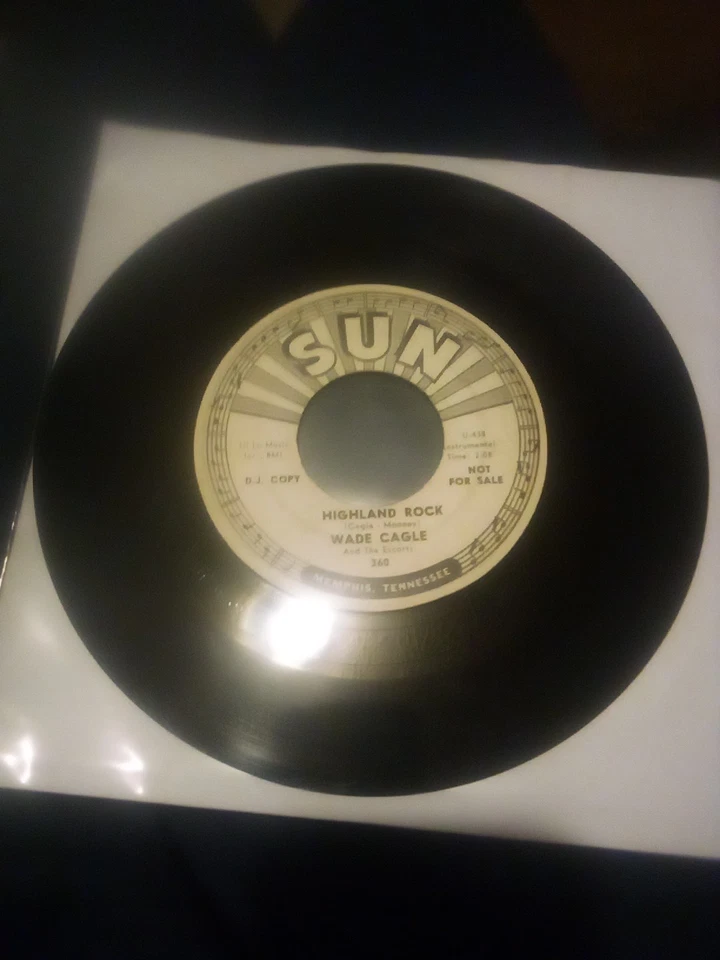 GROOVY TRAIN WHITE LABEL PROMO WADE CAGLE SUN 360 HIGHLAND ROCK VINYL 45 RECORD - Image 4 of 4