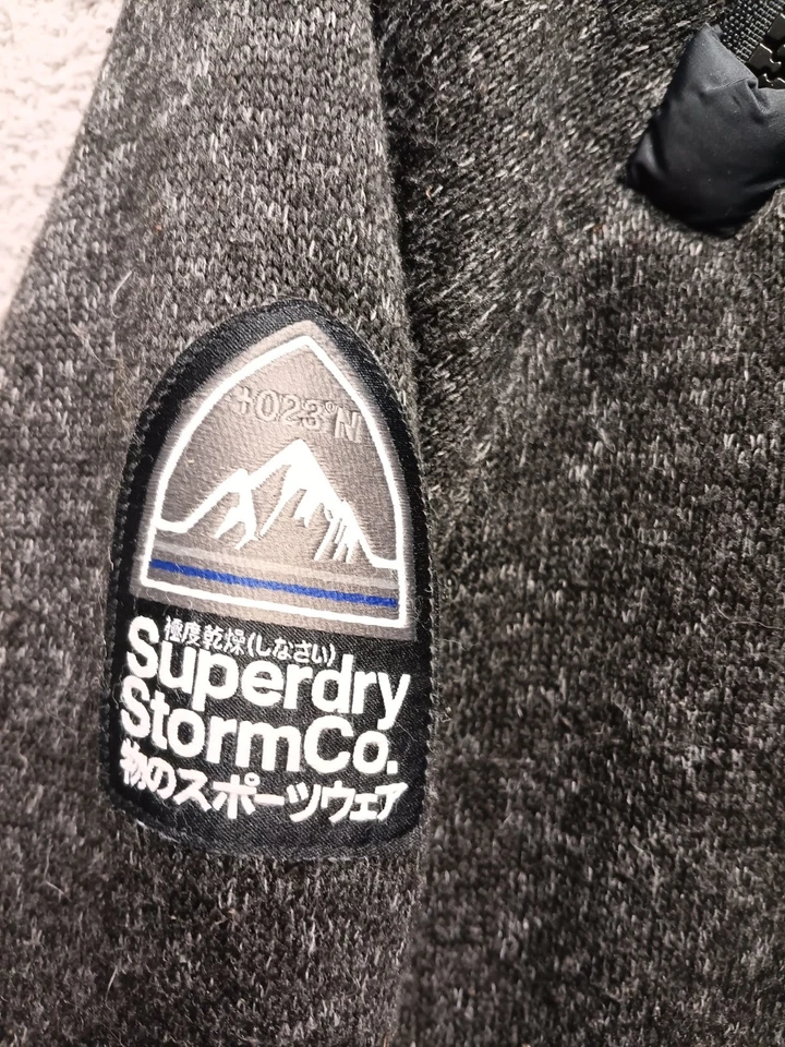 Superdry StormCo STORM Sudadera con Capucha Cremallera Completa Chaqueta Hombre L (Slim Fit) Carbón Foto 2 de 4