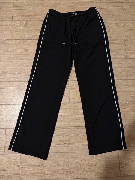 Black H&M pants with side piping