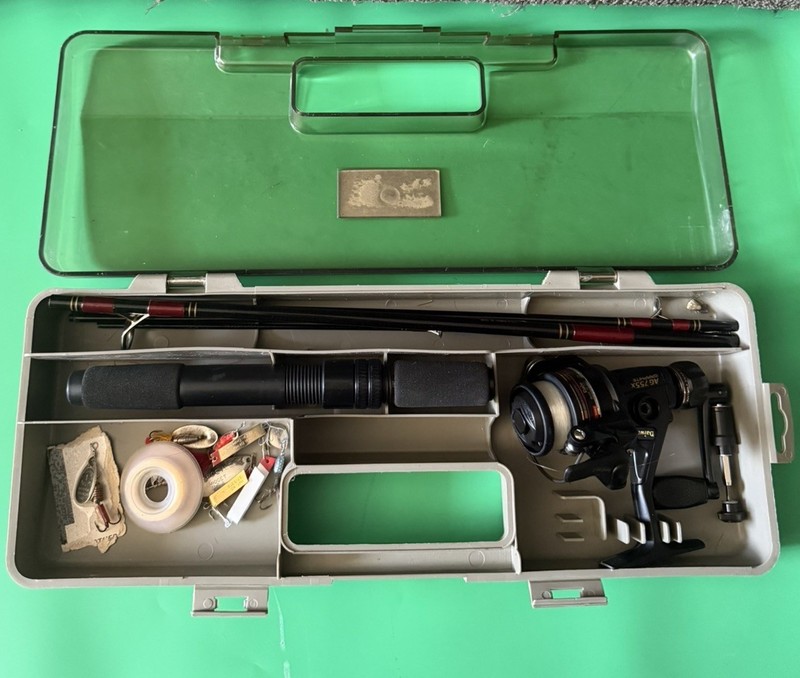 Daiwa Minispin Reel AG755x & Rod MSG-59S Combo 5 Piece Rod W/ Case Vintage