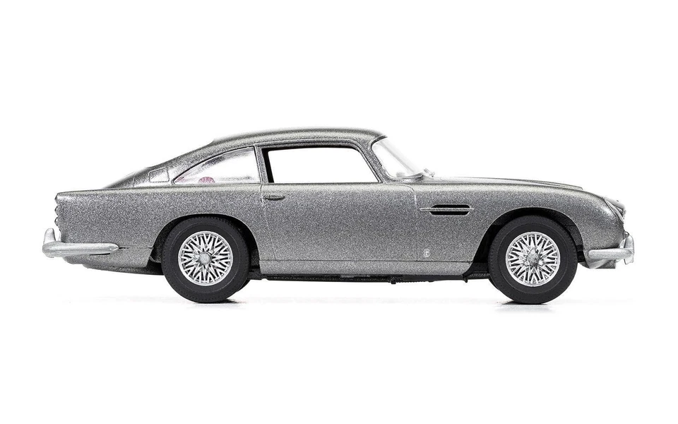 Airfix 1:43 Set Starter - Aston Martin DB5 Modello Plastica Kit - A55011 - Immagine 3 di 4