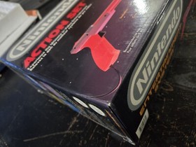 Nintendo NES Action Set System Console Complete in Box CIB Zapper Mario Duck