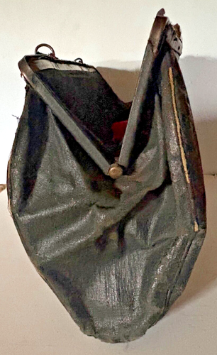 Clam Shell Purse Old Faux Leather with Brass Lip & Closure ~13" long x 8" tall - Picture 5 of 14
