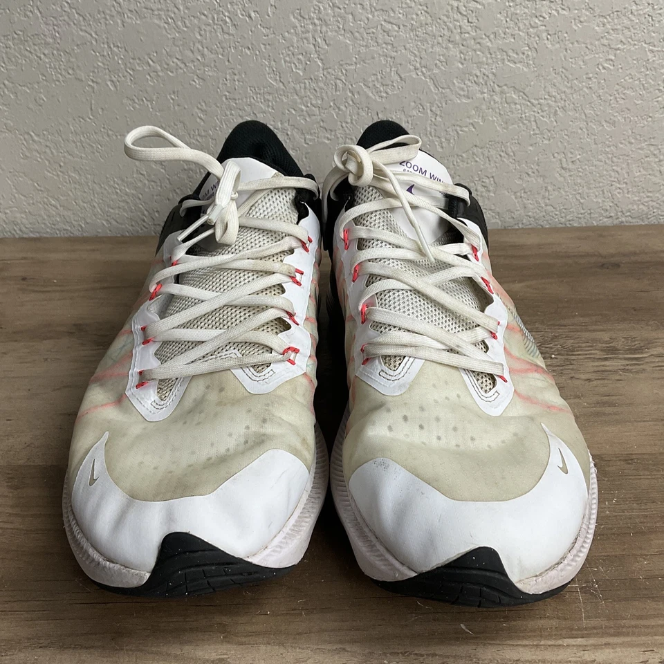 NIKE Zoom Winflo 8 Mens Size 12 White Sneakers Running Shoes - Image 3 of 4