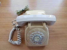 VINTAGE AUTOMATIC ELECTRIC 1972 ROTARY TELEPHONE "GTE" TAN COLOR WORKING CLEAN