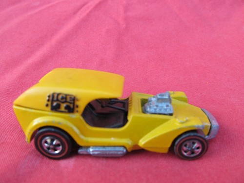 Red Line 1969 HOT WHEELS VINTAGE 1:64 Ice T Yelow