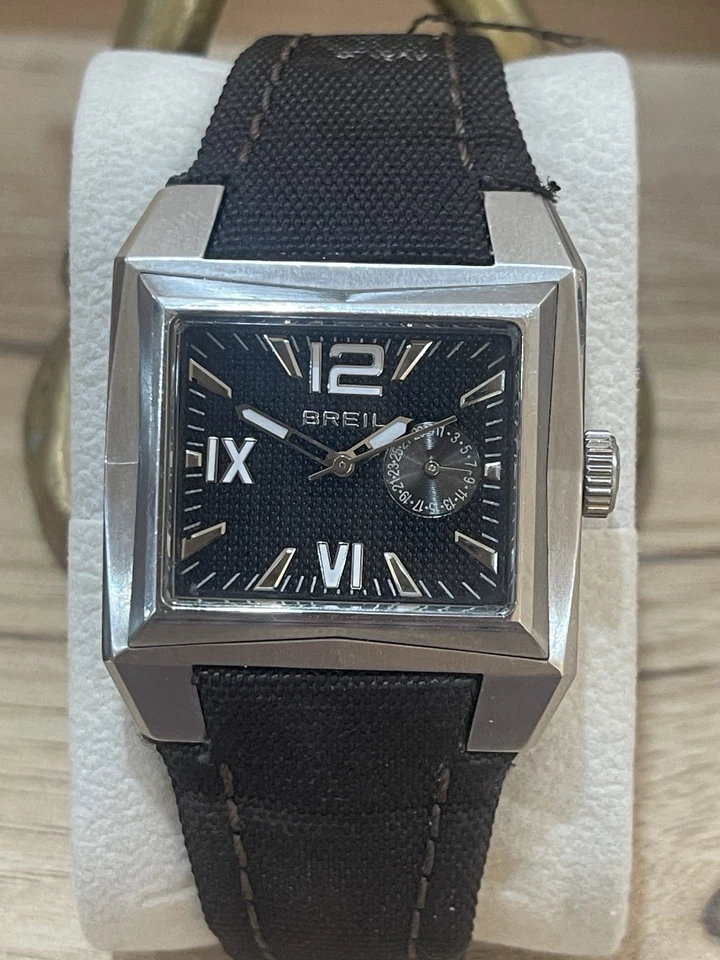 Reloj de cuarzo Breil Ergo BW0257 para hombre - esfera negra y correa de cuero marrón Foto 3 de 4