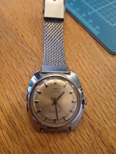 Vintage watch 1975 Timex Electric Dynabeat Champange dial w/blue writing 38mm