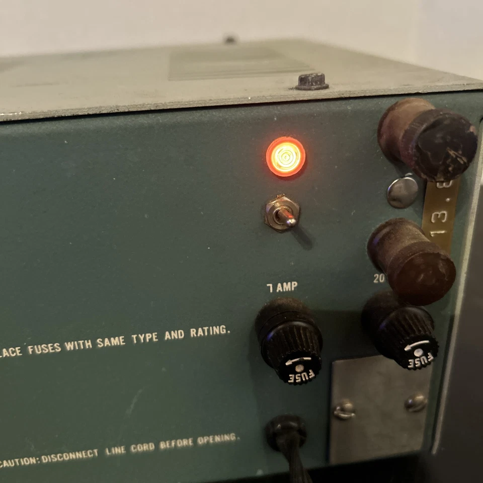 Vintage Heathkit POWER SUPPLY Model HP-1144 - Image 2 of 4