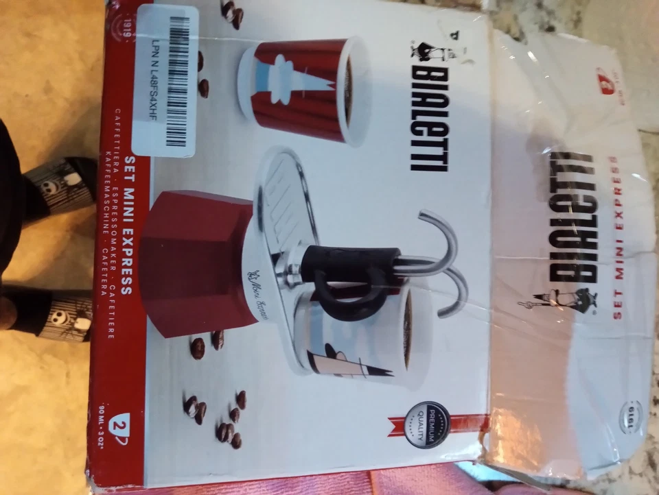 Bialetti - Mini Express Magritte: Moka Set includes Coffee Maker 2-Cup 2, Red  - Image 2 of 4