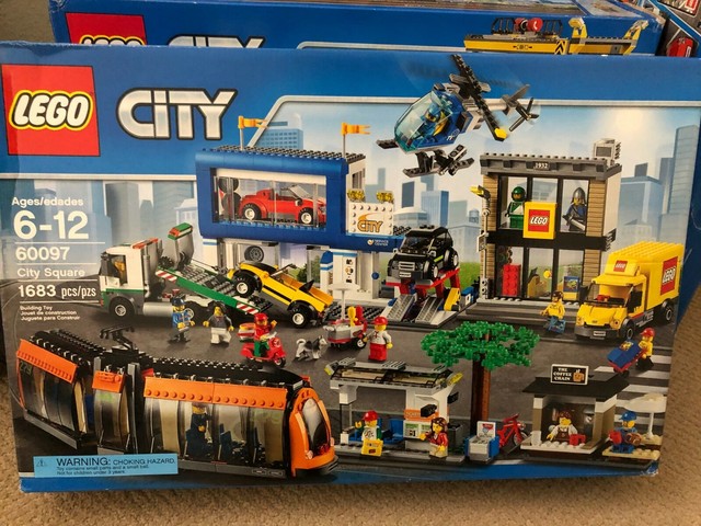 lego city square 2018