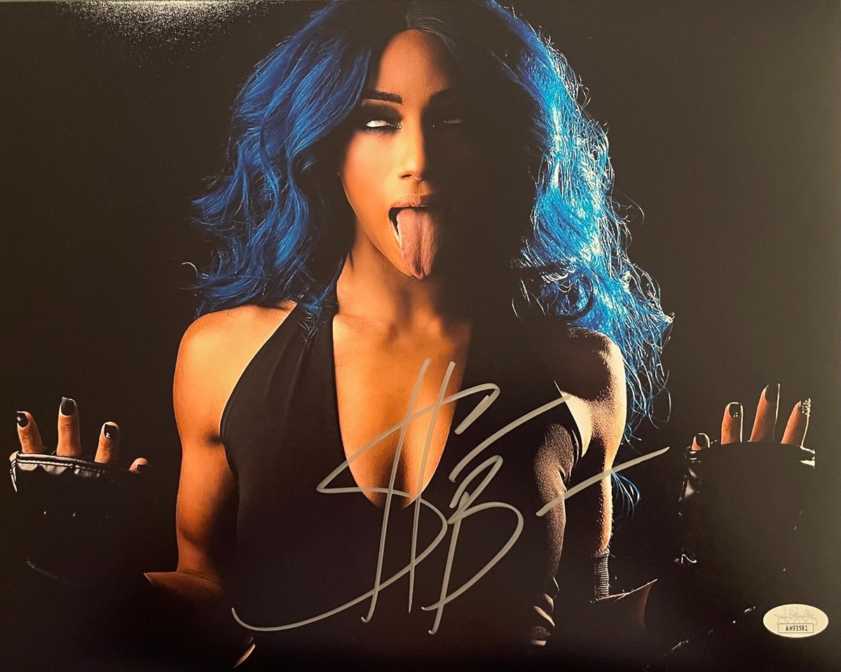 MERCEDES MONE* WWF WWE SASHA BANKS SIGNED 11x14 JSA AUTO