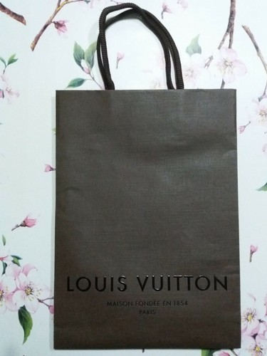 LOUIS VUITTON TOILETRY POUCH 26