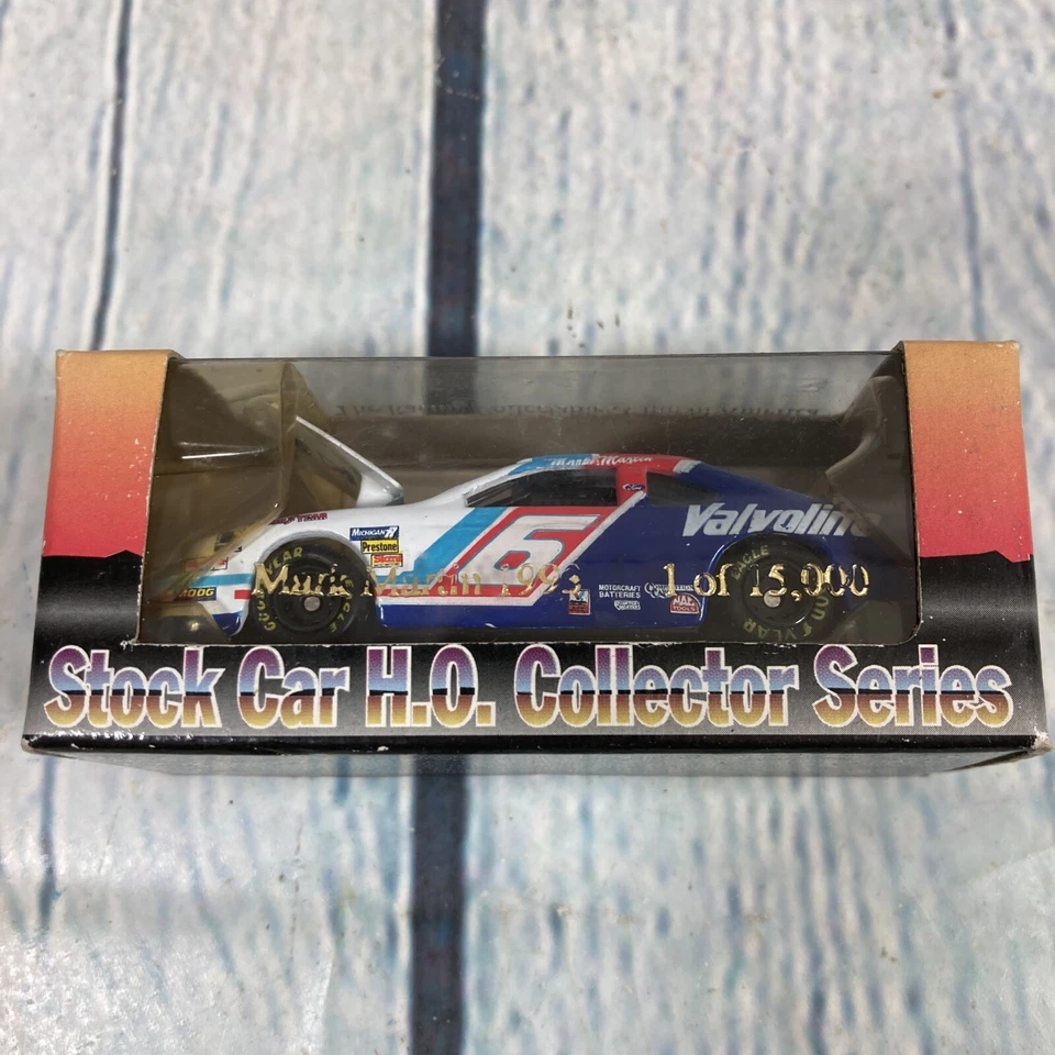1993 RCCA Mark Martin #6 Valvoline Ford Thunderbird Car NASCAR 1:64 LE of 15,000 - Image 4 of 4