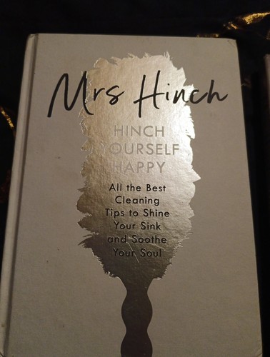 Mrs Hinch Books This Is Me And Hinch Yourself Happy - Picture 2 of 24