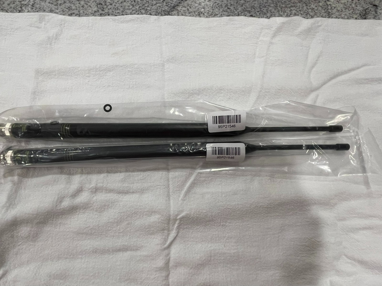 Shure (pair) 1/2 Wave Omnidirectional Receiver Antenna #UA8-