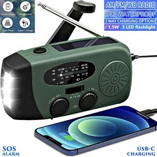 AM FM PORTABLE RADIO SOLAR PANEL RECHARGEABLE FLASHLIGHT SOS ALARM HAND CRANK
