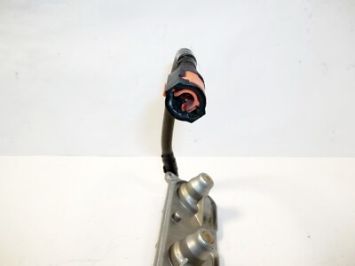 KAWASAKI 06 ZX6R NINJA FUEL INJECTOR RAIL PLATE 49033-0009 ZX-6R