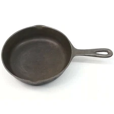 Vintage Birmingham Stove and Range Cast Iron Skillet Raised Ring Base 5 Z BSR