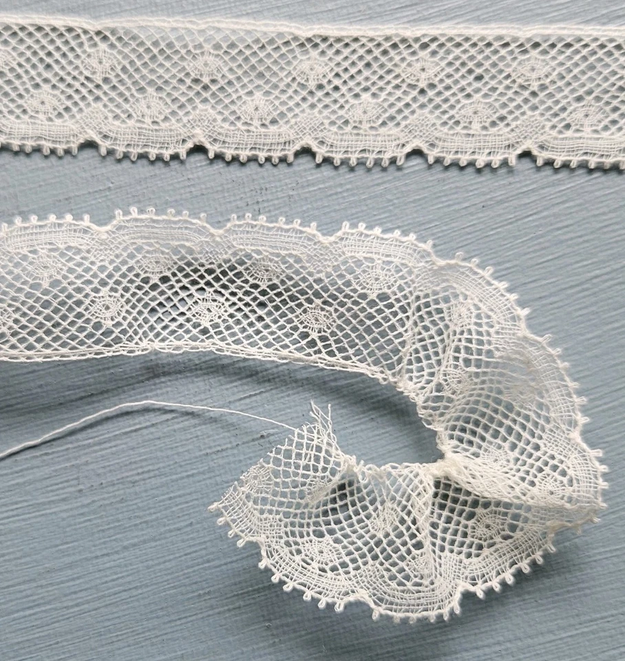 De Colección Antiguo Valenciennes Encaje Borde Reunión Cuerda Volantes POR COMPRAR 7/8" NOS Foto 2 de 4