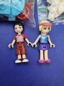 Lego Friends 41129 Hot Dog Food Truck & Photo Booth COMPLETE w Minifigs + Manual