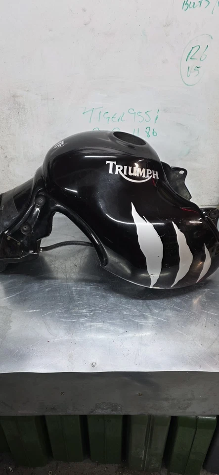 Triumph Tiger 955i Fuel Tank Petrol Tank 2001 To 2006 — 第 3/4 张图片