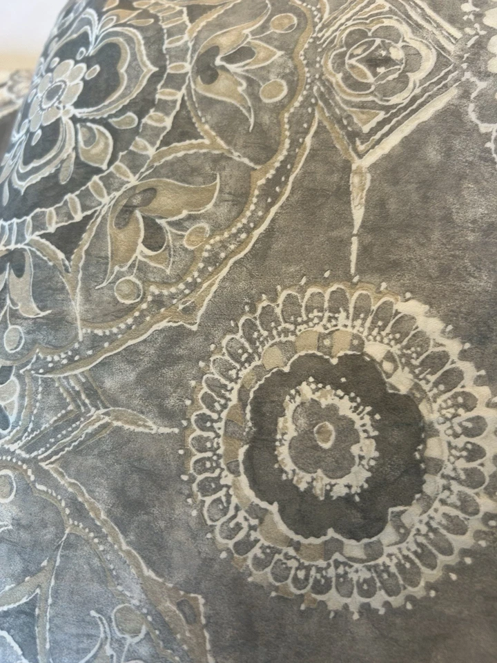 POTTERY BARN JACQUELYN MEDALLION King DUVET  & King Pillow sham - Image 3 of 4