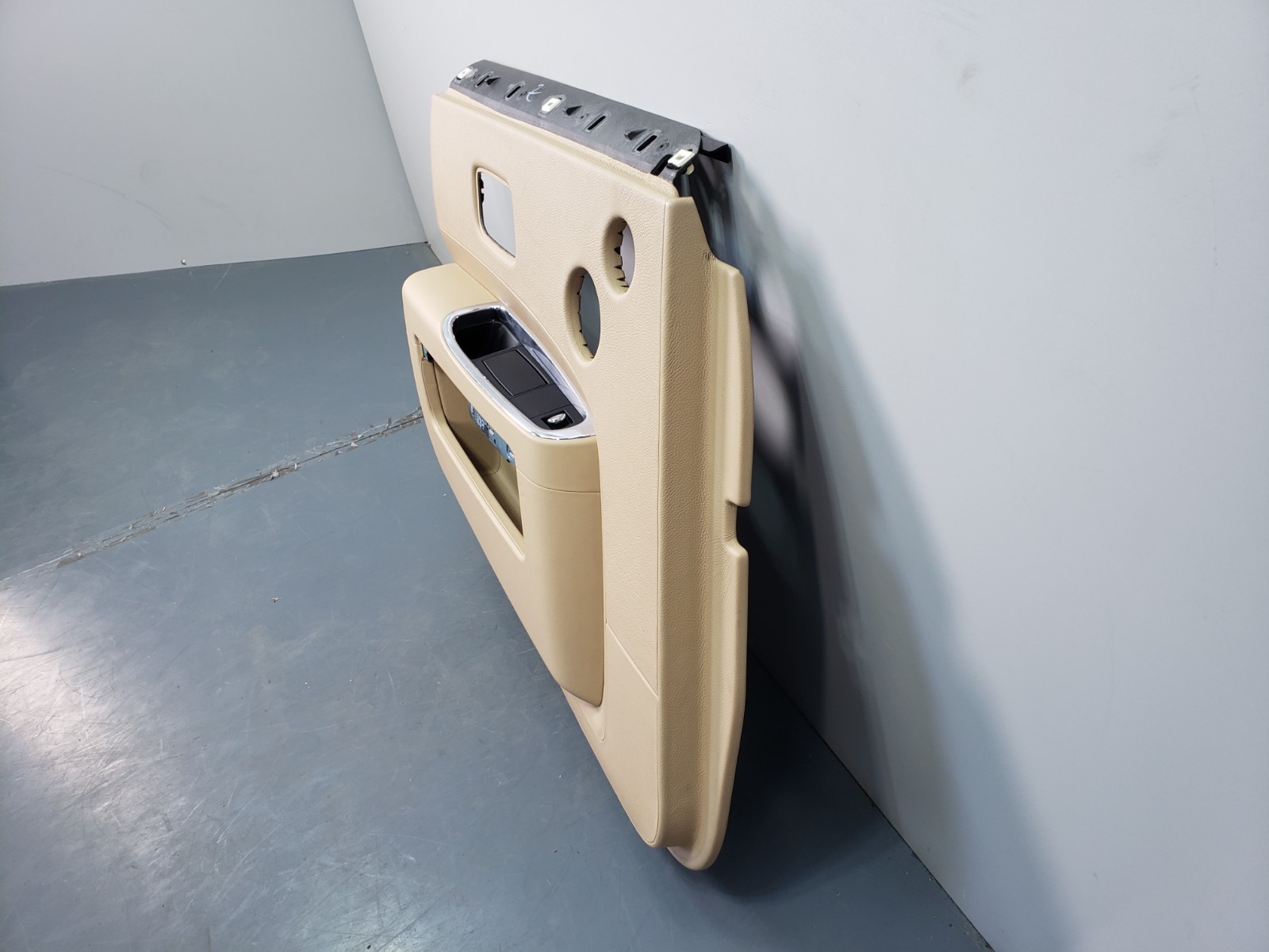 Rolls-Royce Ghost 2010-2014 Rear Left Door panel Beige