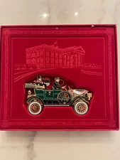 white house Christmas ornament 2012
