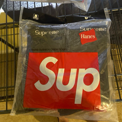 Hanes x Supreme Men's Cushioned Crew Socks Logo Black One Size 4 Pairs