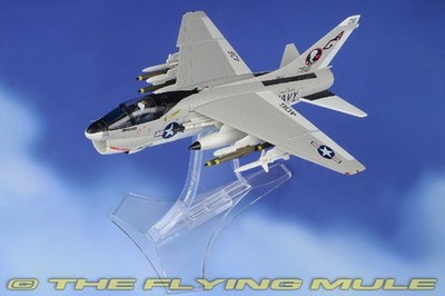 Century Wings 1:72 A-7E Corsair II USN VA-12 Flying Ubangis AG406