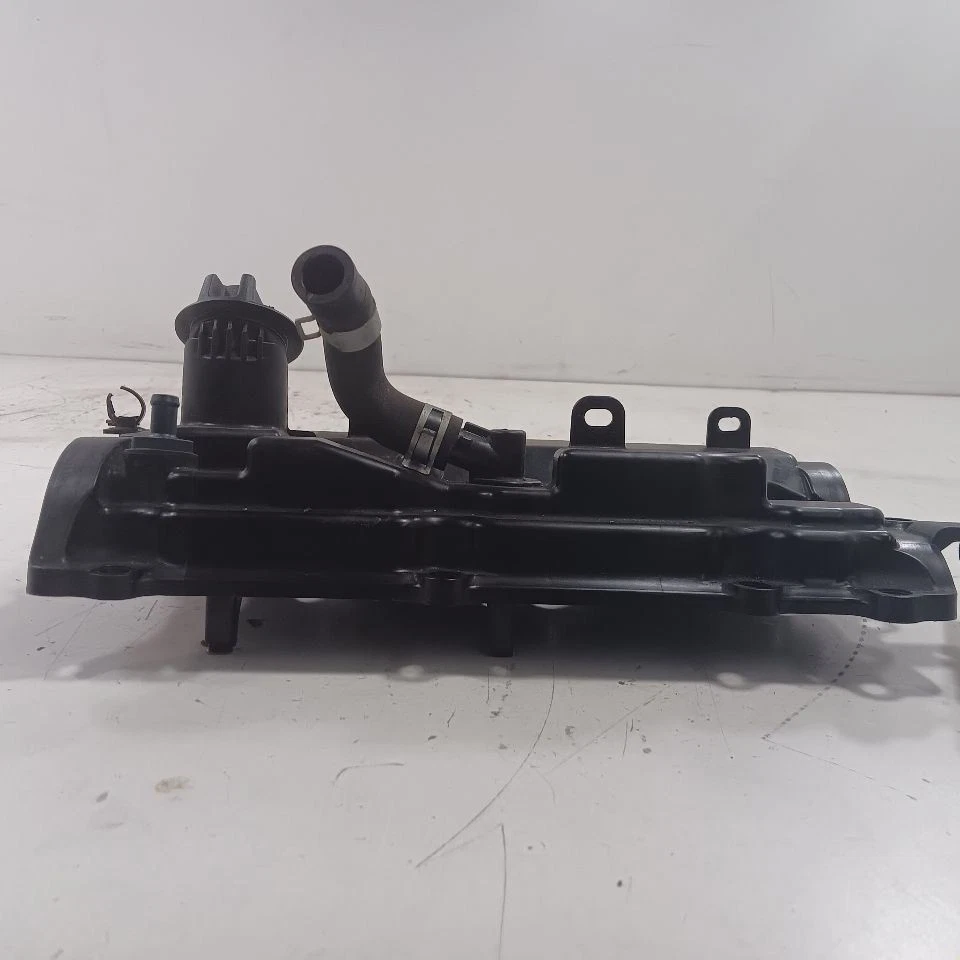 Cubierta de válvula de culata del motor izquierdo INFINITI QX50 2017 2016 2015 2014 Foto 2 de 4