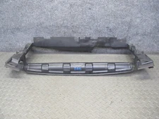 2012-2015 RANGE ROVER EVOQUE L538 FRONT RADIATOR AIR INTAKE DEFLECTOR GUIDE